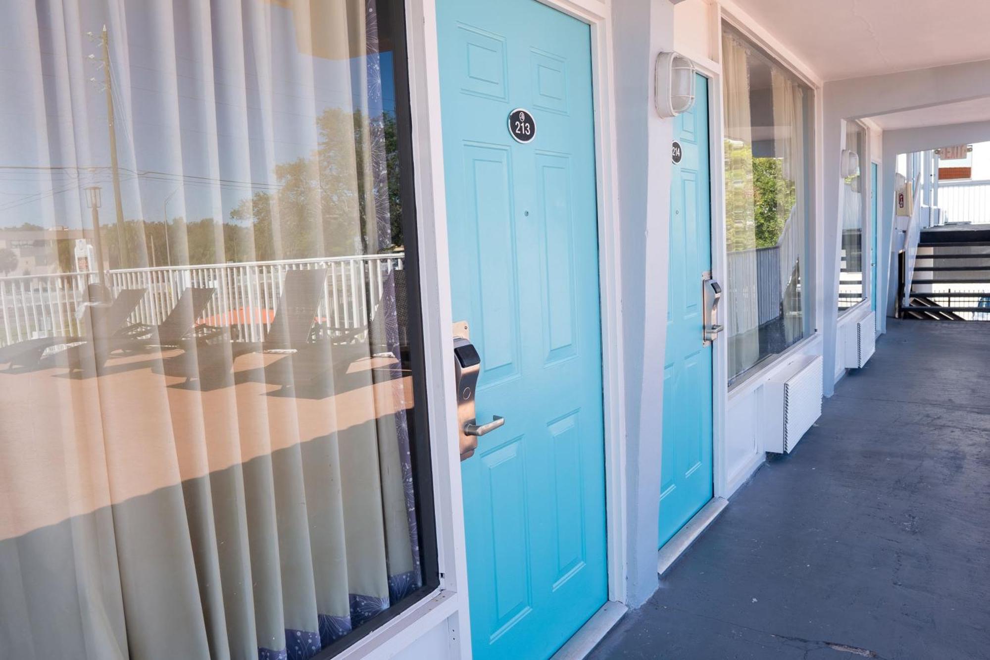 Howard Johnson By Wyndham Clearwater - Dunedin Exterior photo