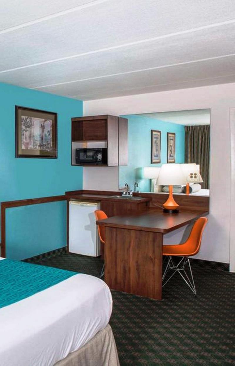 Howard Johnson By Wyndham Clearwater - Dunedin Exterior photo